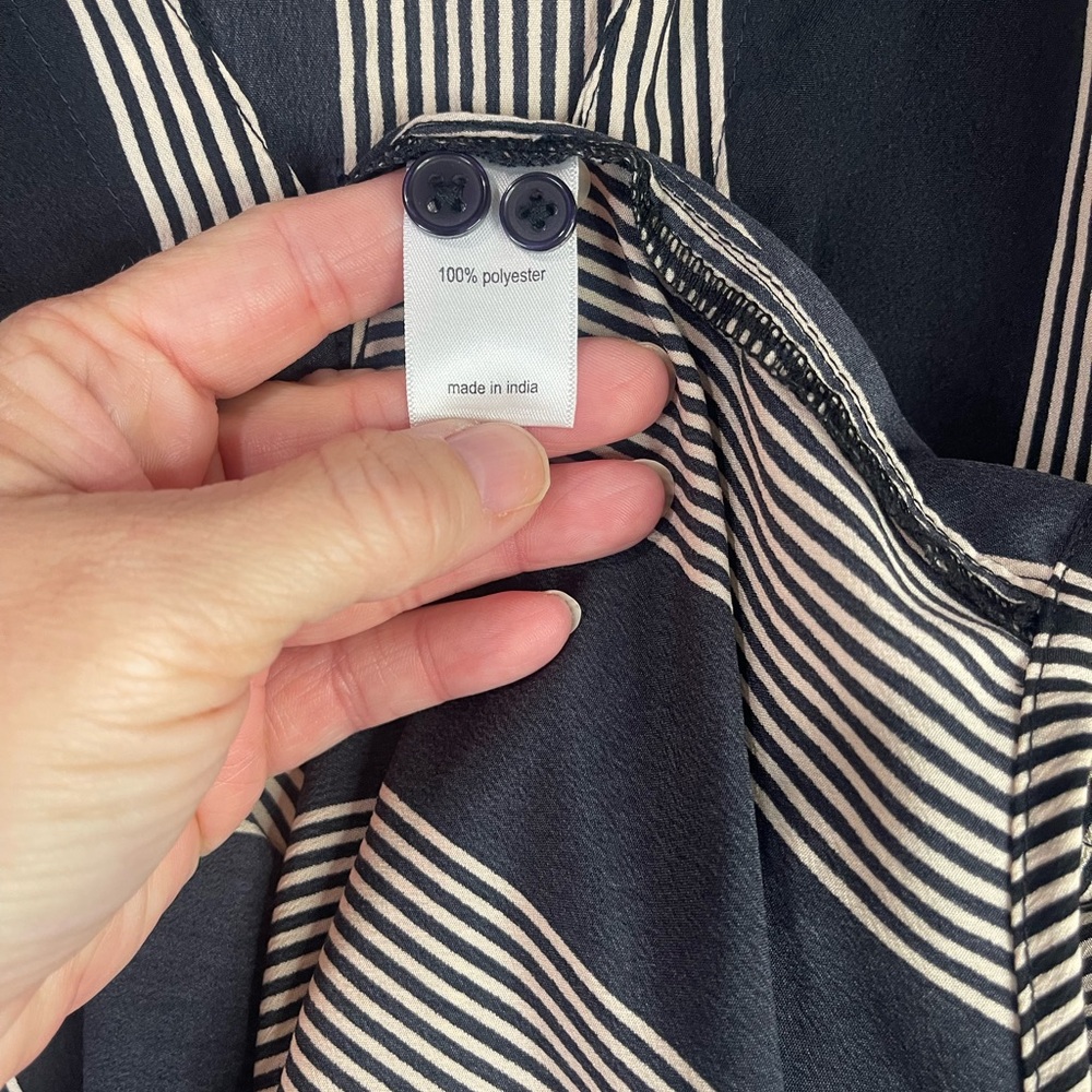 Maurices‎ Black and White Striped Button-Down Shirt - Picture 9 of 9